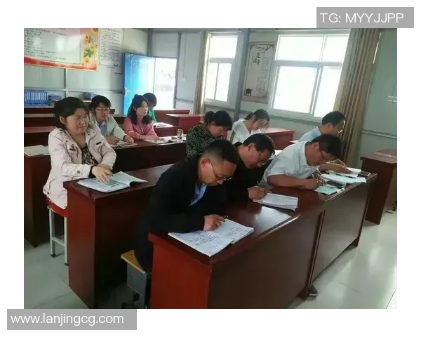 王娜独家揭秘足球技巧与心得分享助你提升球技与战术理解